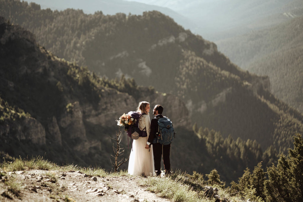 Oregon mountain elopement 
