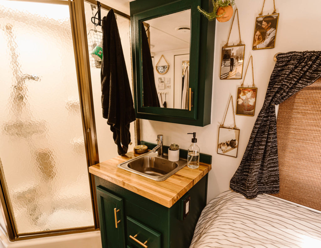 Live in a camper full time 

