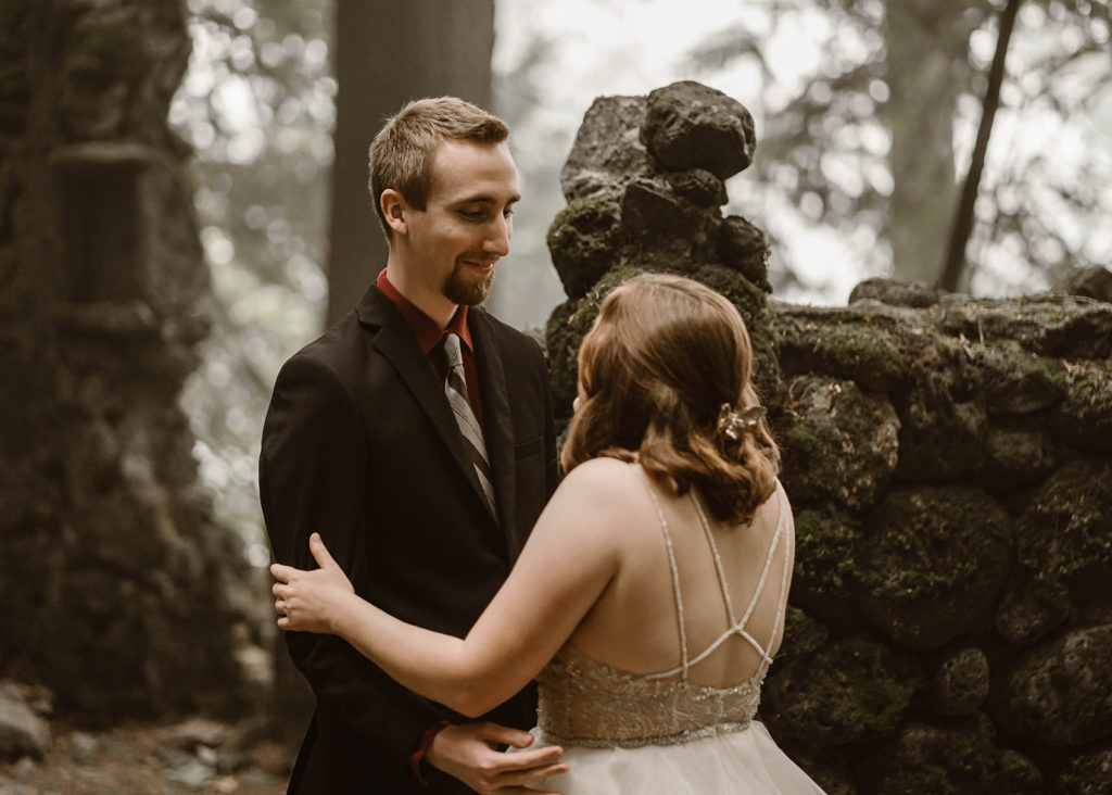 Oregon forest elopement