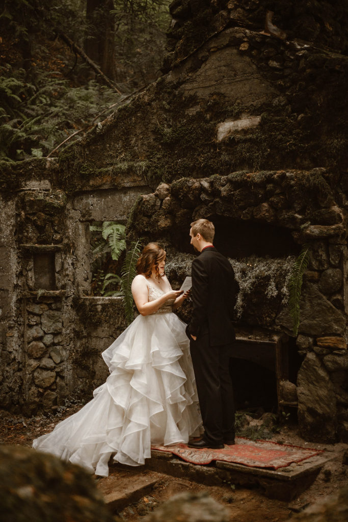 woodsy wedding ceremony