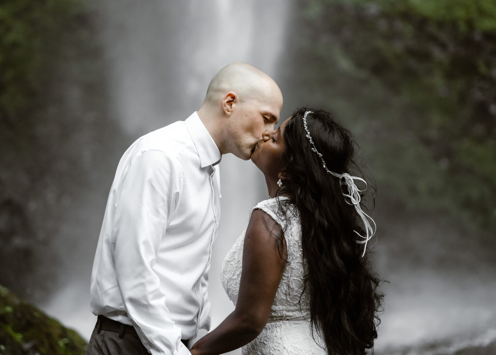 Columbia river gorge waterfall elopement 